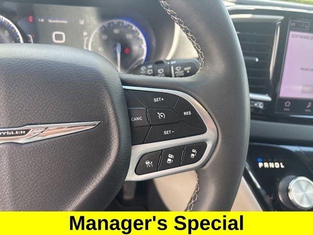 Chrysler Pacifica Touring L 2023