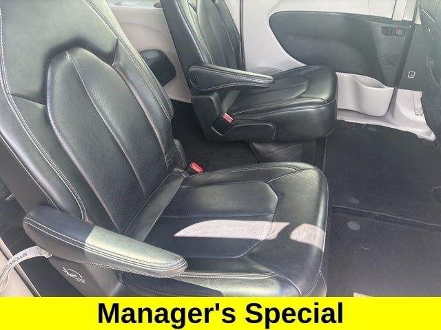 Chrysler Pacifica Touring L 2023
