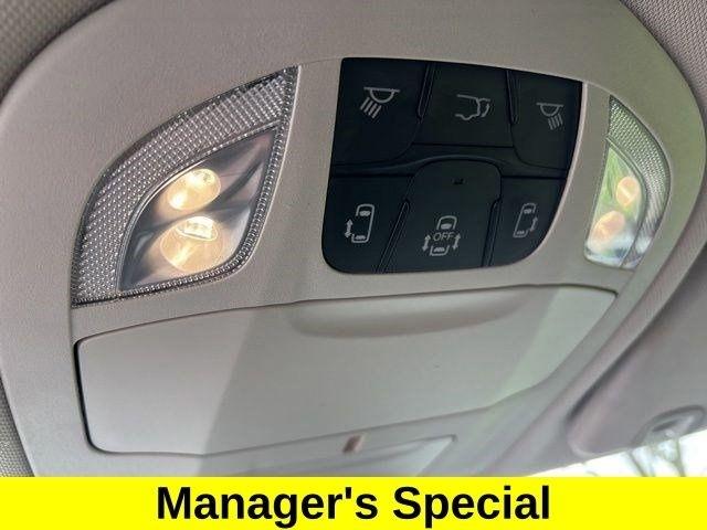 Chrysler Pacifica Touring L 2023