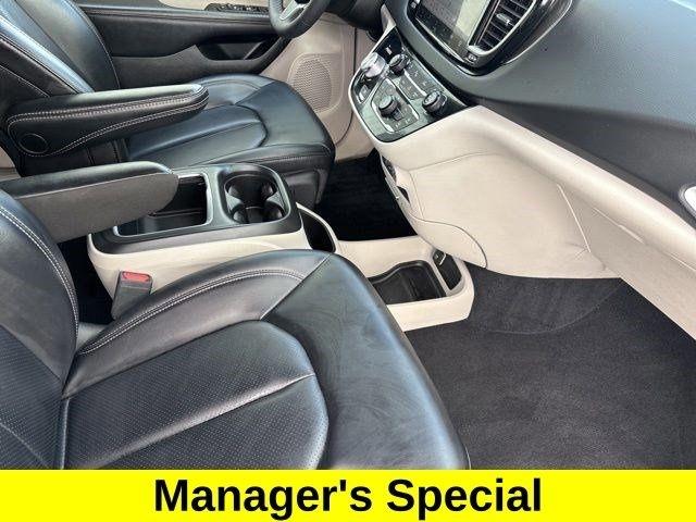 Chrysler Pacifica Touring L 2023