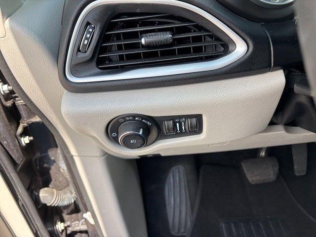 Chrysler Pacifica  2023