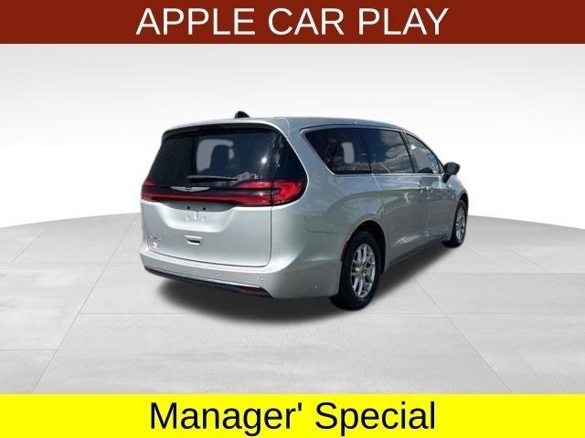 Chrysler Pacifica Touring L 2024