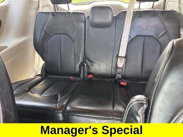 Chrysler Pacifica Touring L 2024