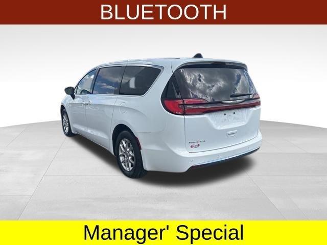 Chrysler Pacifica Touring L 2024