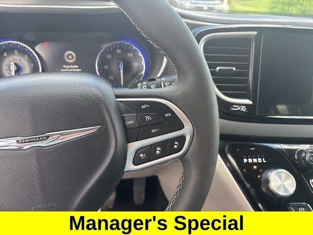 Chrysler Pacifica Touring L 2024