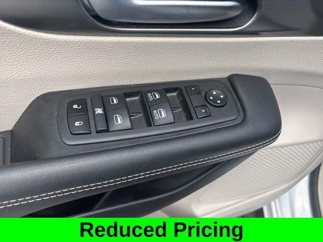 Chrysler Pacifica Touring L 2024