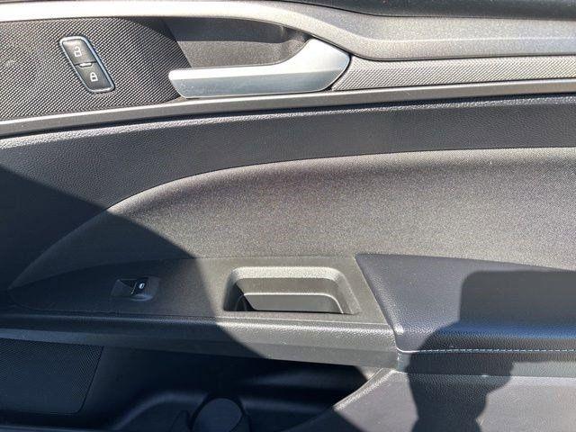 Ford Fusion Hybrid  2019