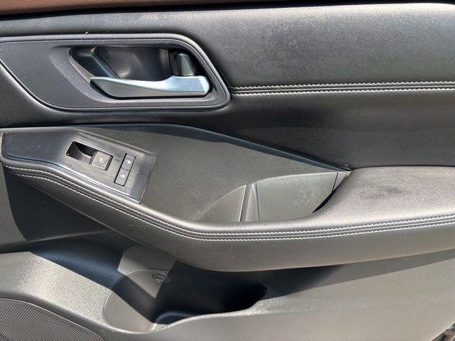 Nissan Rogue  2023