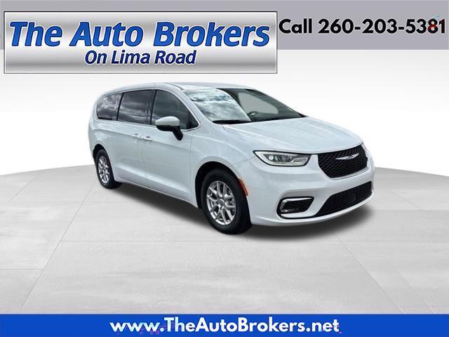 2023 Chrysler Pacifica Touring