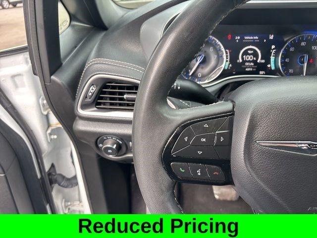 Chrysler Pacifica Touring 2023