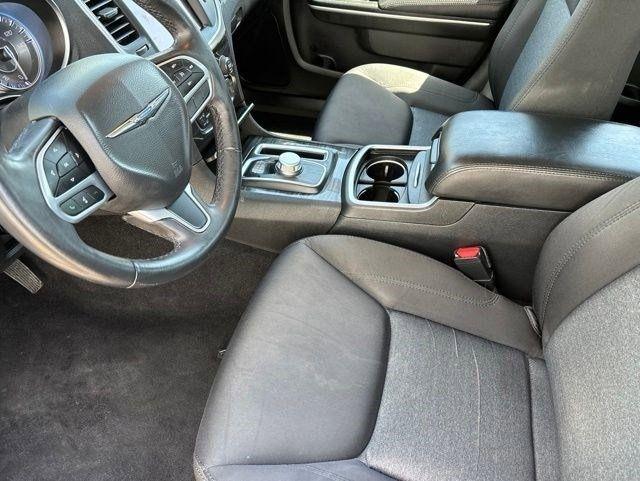 Chrysler 300  2021