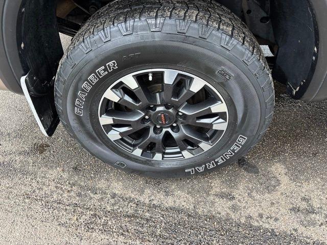 Nissan Titan  2021