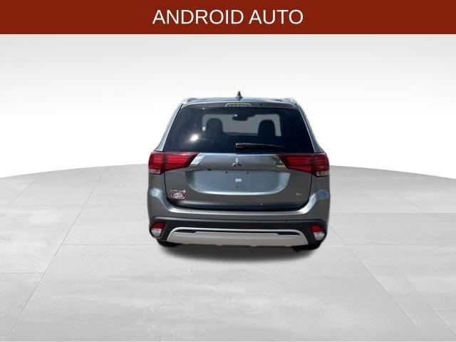 Mitsubishi Outlander  2020