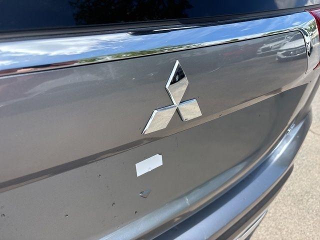 Mitsubishi Outlander  2020
