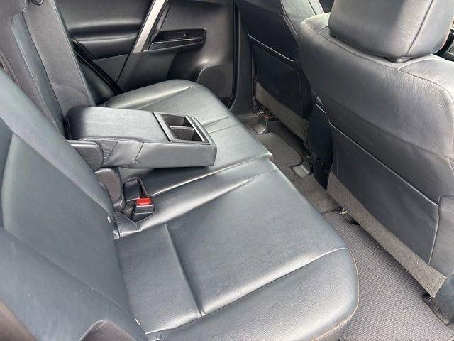 Toyota RAV4  2016