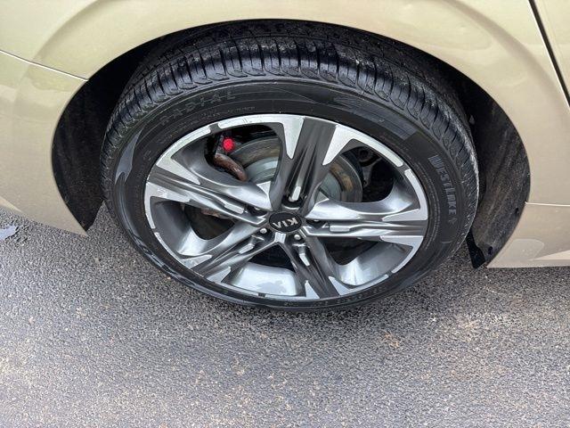 Kia K5  2021