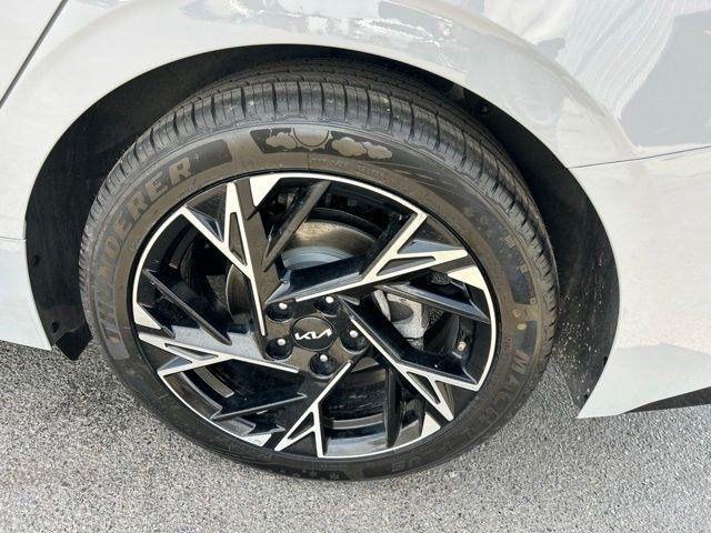 Kia K5  2025