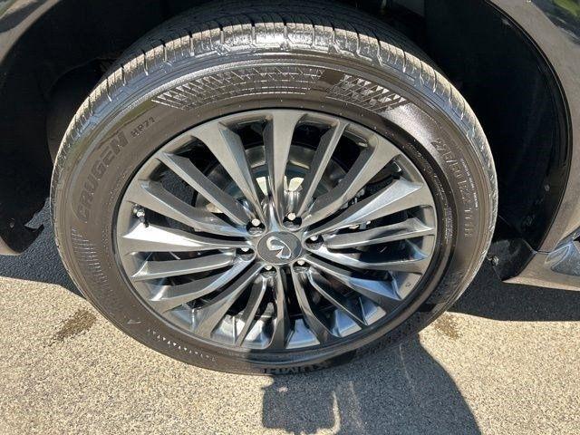 Infiniti QX80  2023