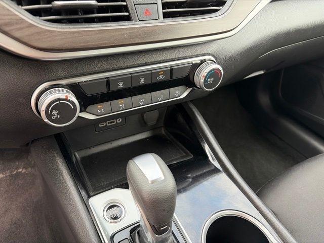 Nissan Altima  2024