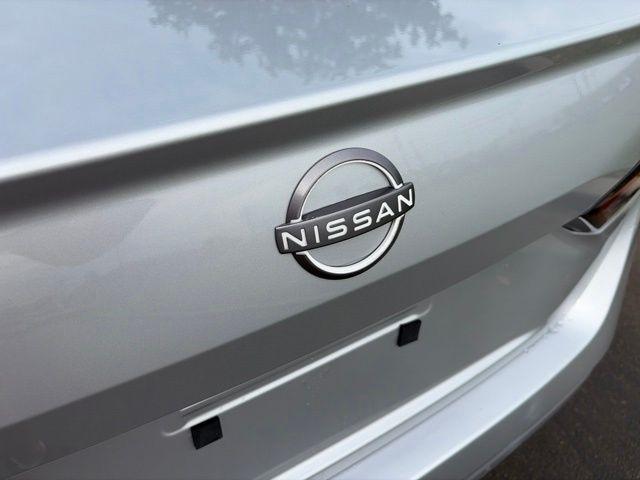 Nissan Altima  2024