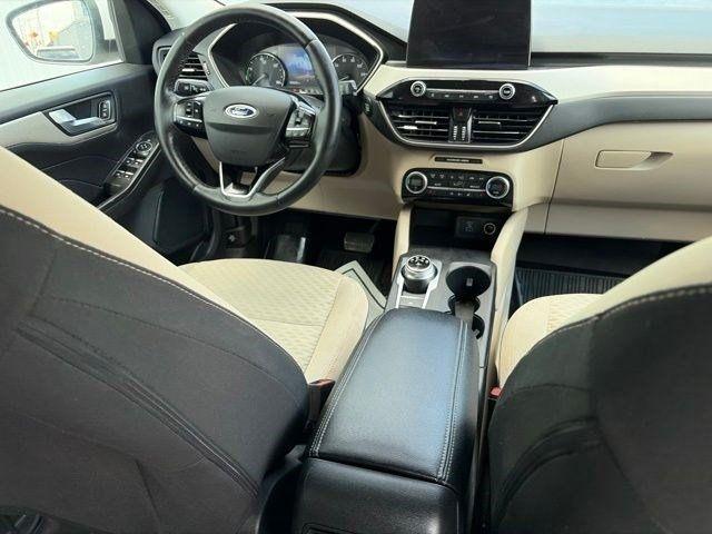 Ford Escape  2021