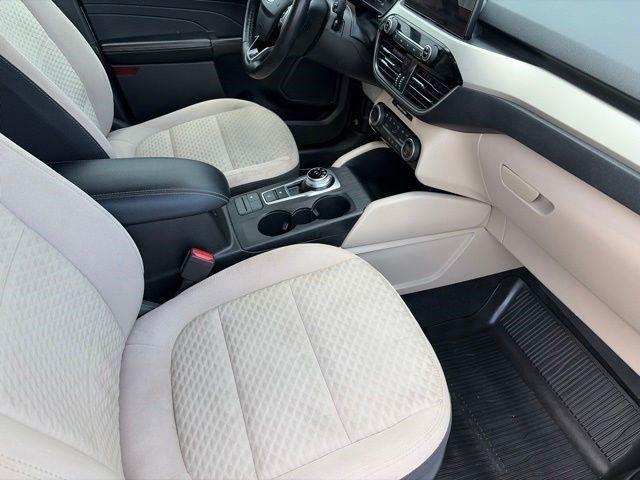 Ford Escape  2021