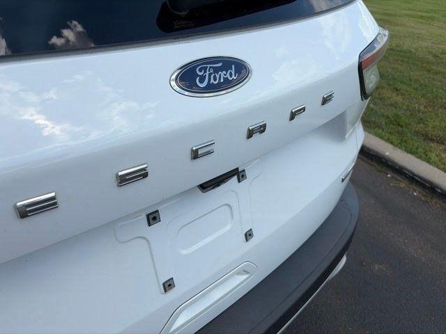 Ford Escape  2021