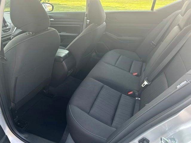 Nissan Altima  2025