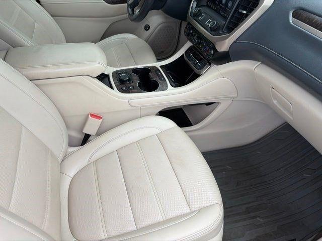 GMC Acadia  2021