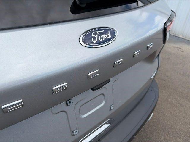 Ford Escape  2022