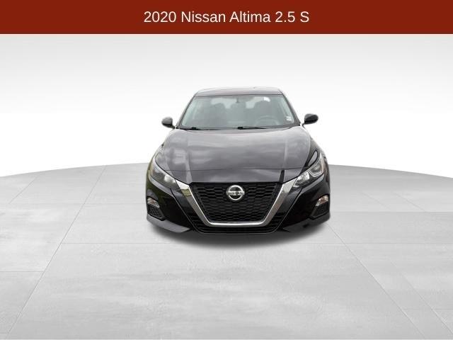 Nissan Altima  2020