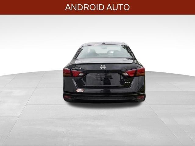 Nissan Altima  2020