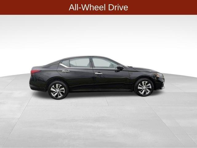 Nissan Altima  2020
