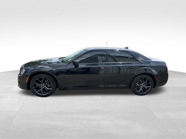 Chrysler 300  2022