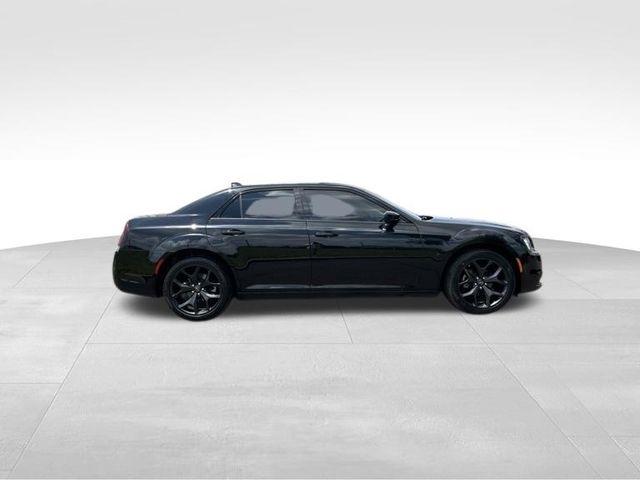 Chrysler 300  2022