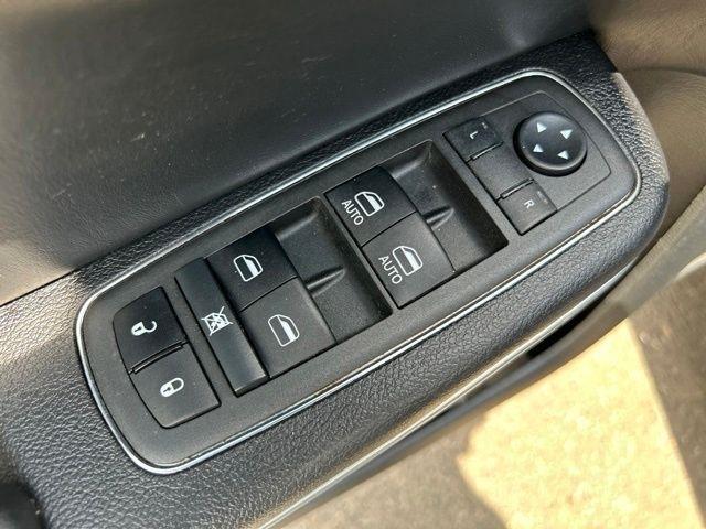 Chrysler 300  2022