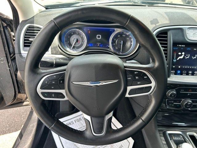 Chrysler 300  2022