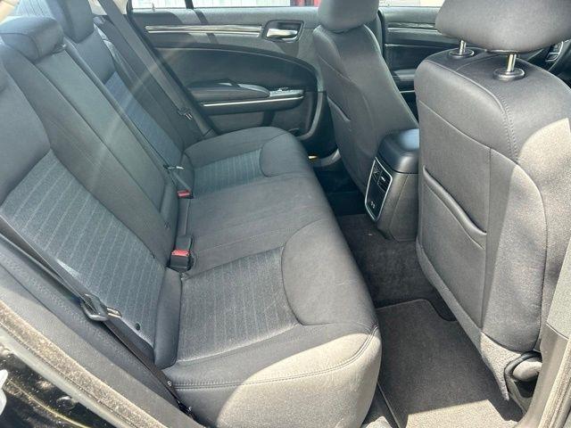 Chrysler 300  2022