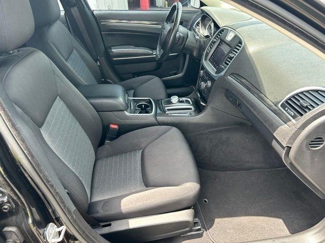 Chrysler 300  2022