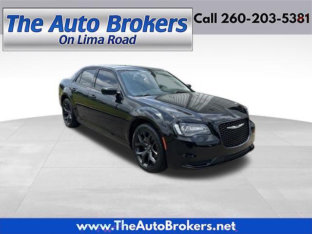 2022 Chrysler 300 Touring