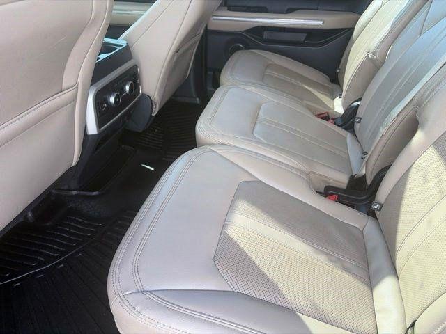 Ford Expedition  2022