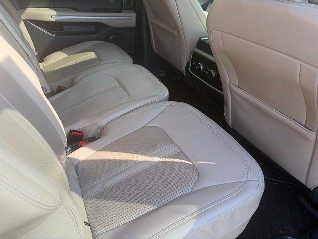 Ford Expedition  2022