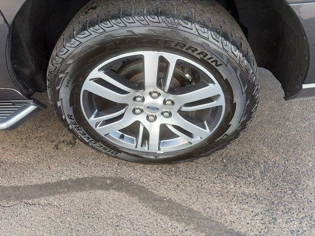 Ford Expedition  2022