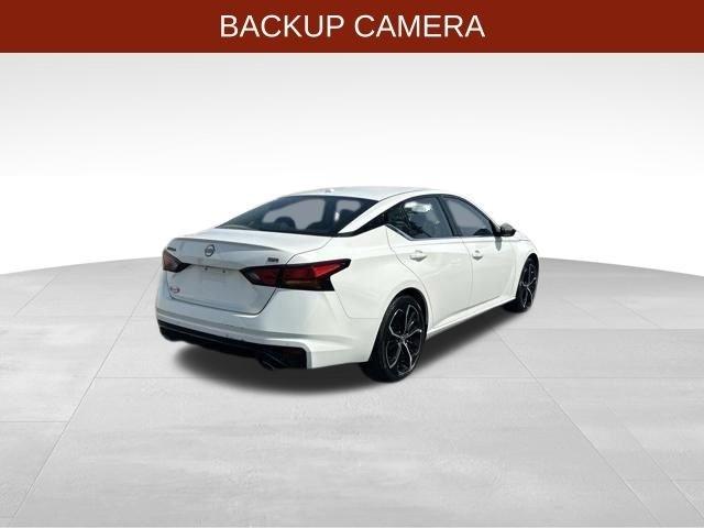 Nissan Altima  2024