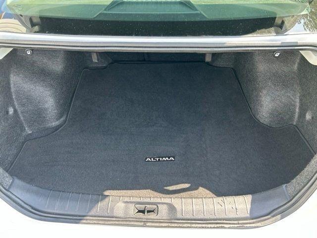 Nissan Altima  2024