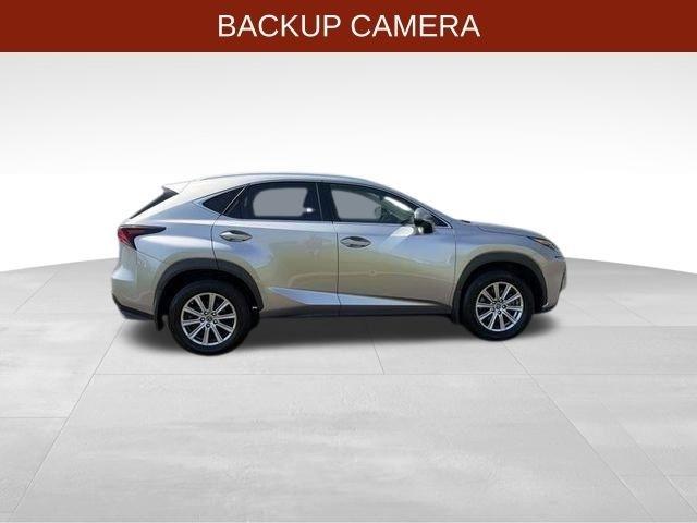 Lexus NX 300  2021