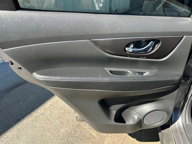 Nissan Rogue  2020