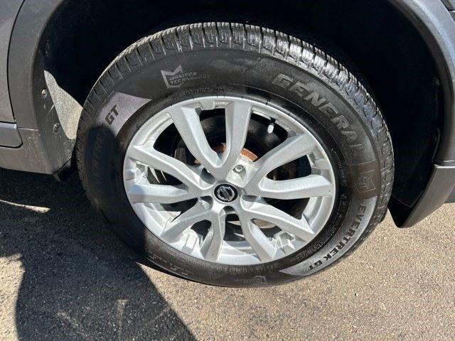 Nissan Rogue  2020