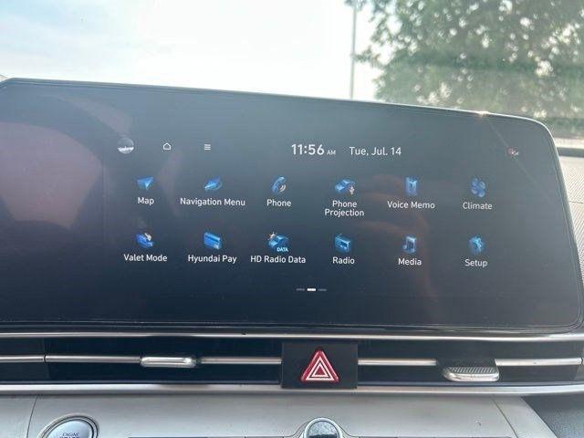 Hyundai Elantra  2023