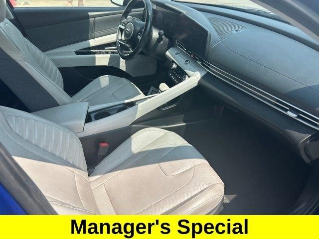Hyundai Elantra  2023